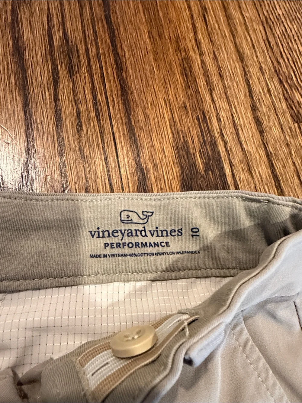 Vineyard Vines Boys' Breaker Short Size 10 Dark Khaki Performance